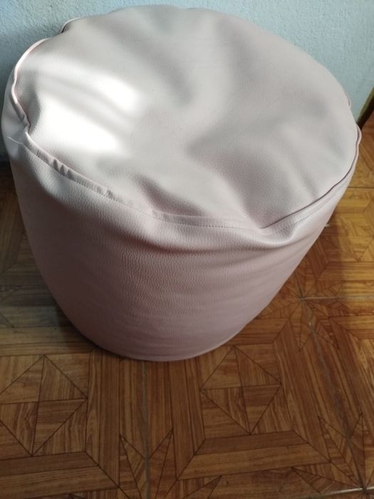 Vendo Cadeira e Puff