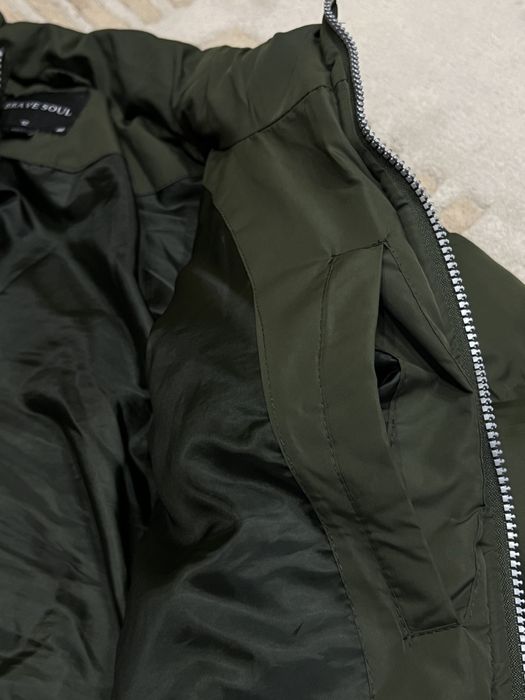 Куртка зеленого кольору (осінь/весна)