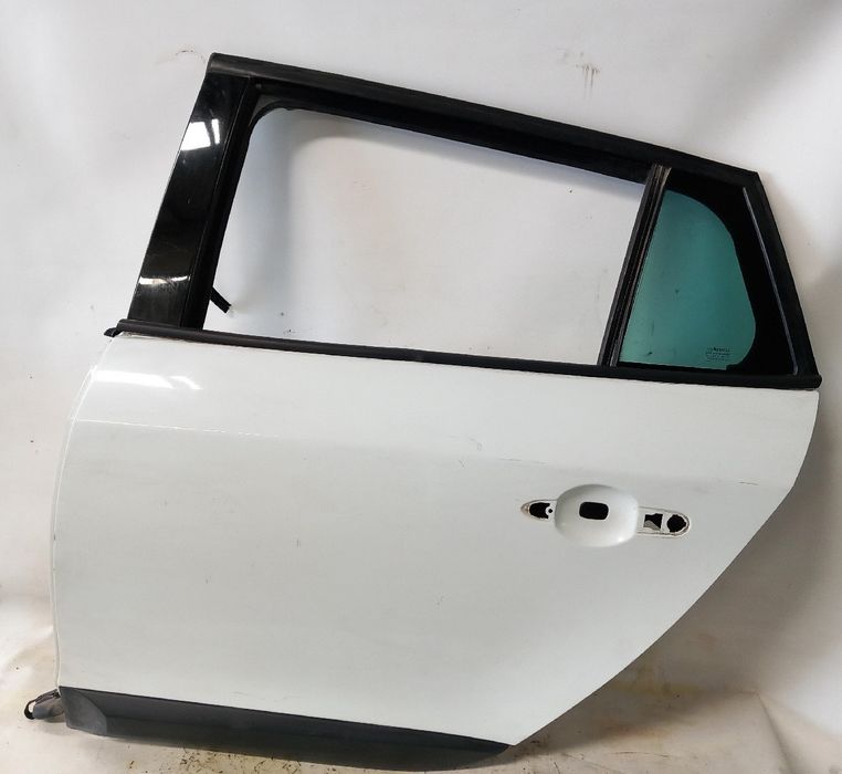 Porta trás esquerda RENAULT Megane III Grandtour (KZ0/1)