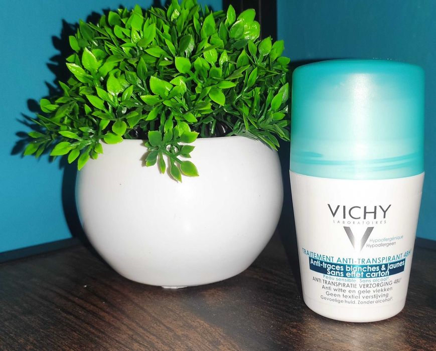 Vichy deo kulka p/śladom na ubraniach 50 ml