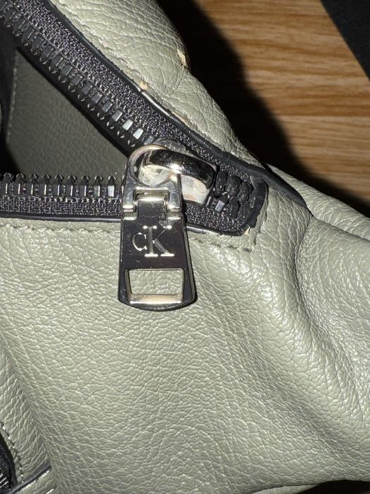 Продам сумку Calvin Klein