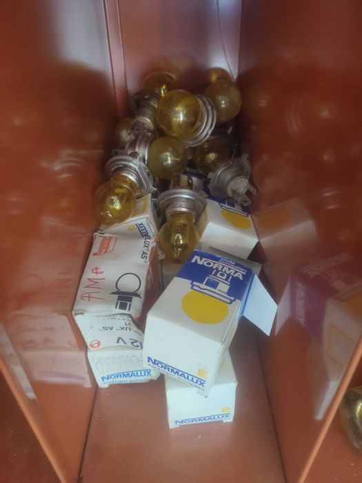 Lote de lâmpadas antigas para automoveis