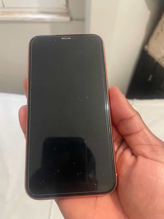 Vendo IPhone XR em bom estado