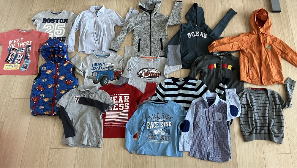 Zestaw ubranek, paka rozmiar 122, bezrękawnik