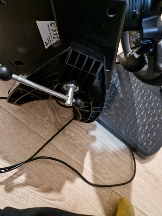 Kierownica thrustmaster t300 rs