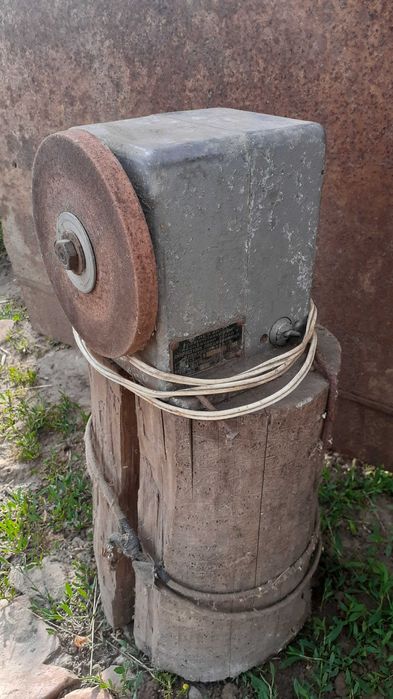 Вила советские  Газовий балон коса. Ножницы садовые, круги точильные