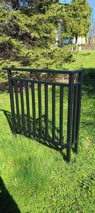Balustrady balkonowe tarasowe schodowe stalowe pionowe tralkowe