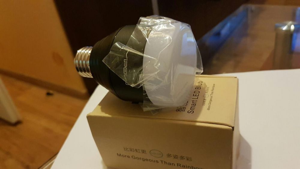 Żarówka bluetooth