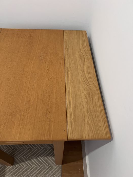 Mesa extensível BJURSTA chapa de carvalho 50/70/90x90 cm