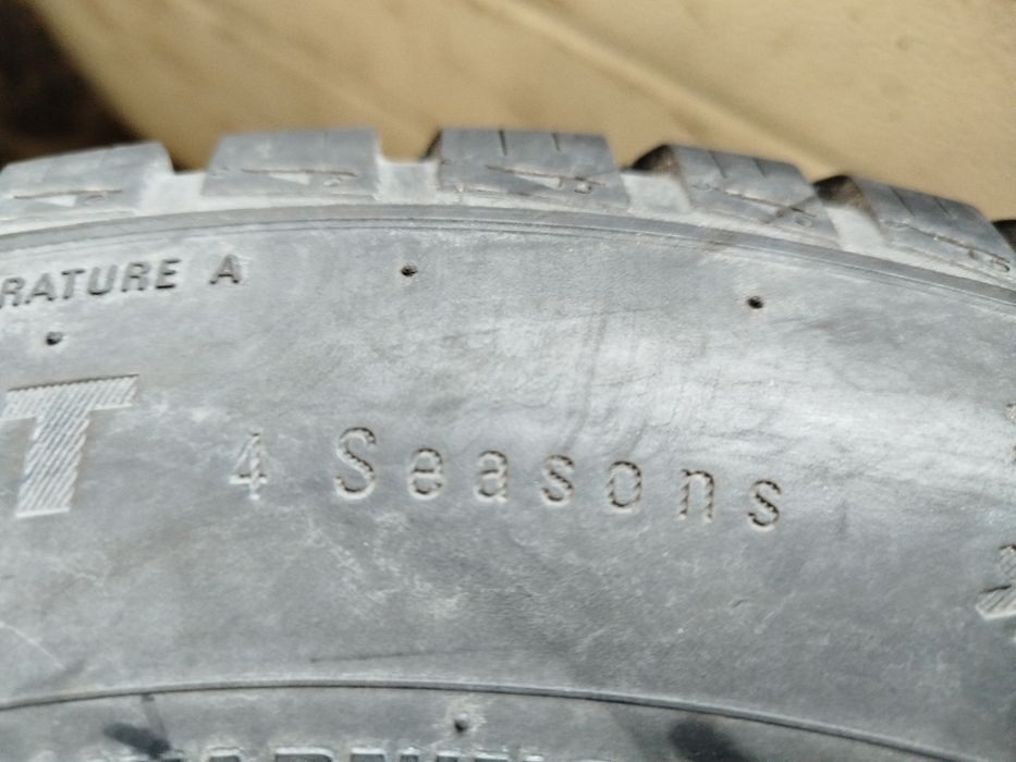 Opony całoroczne Kumho 175/70R14