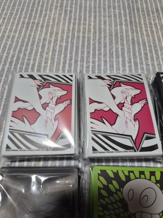 Vendo 8 embalagens com 65 sleeves