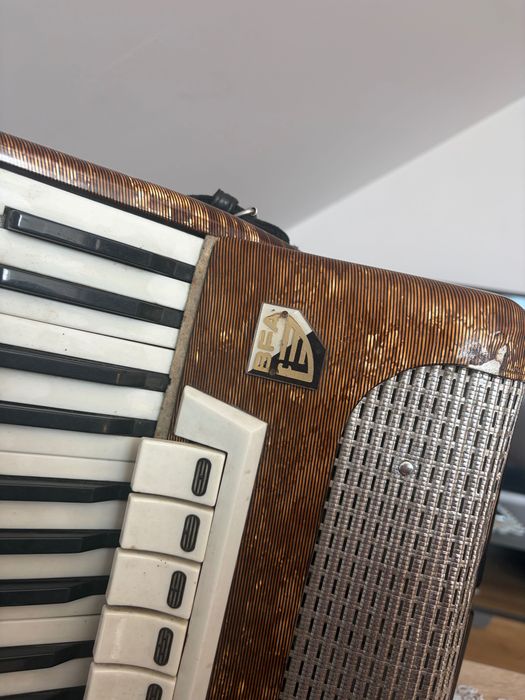 Sprzedam akordeon 80 basów