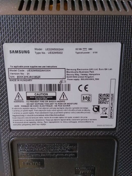 tv samsung 32 cali  UE32M5002AK Led  DVBT-2  HEVC , jak nowy