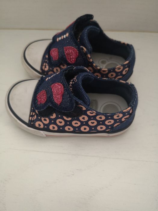 Sapatinhas bebé menina tamanho 19