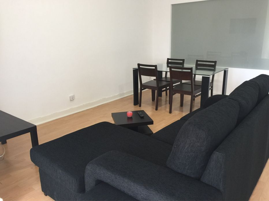 Arrenda se t1 maia centro (estação metro fórum)