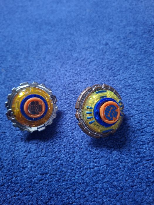 Бейблейд інфініті надо