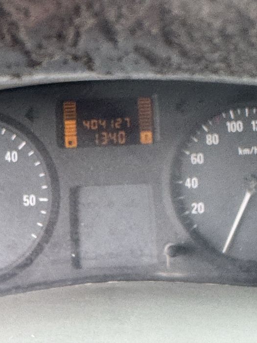 Sprzedam Vivaro 2,0 benzyna gaz 2008 r