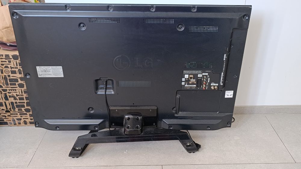 TELEVISÃO LG - LED 100% funcional