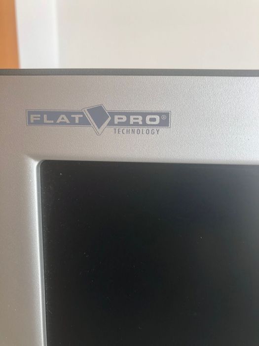 Ecrã/Monitor Medion