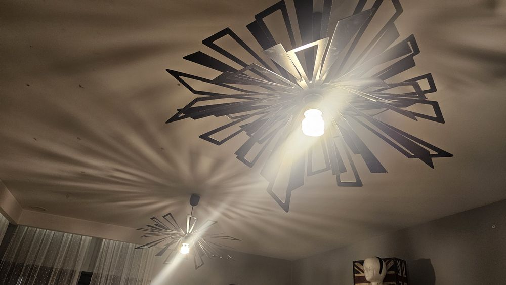 Lampa sufitowa czarna