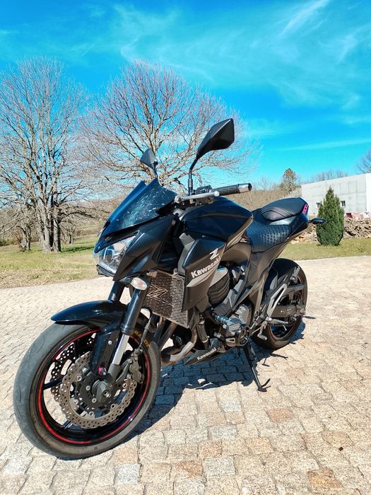 Vendo z800 como nova com apenas 10700 km