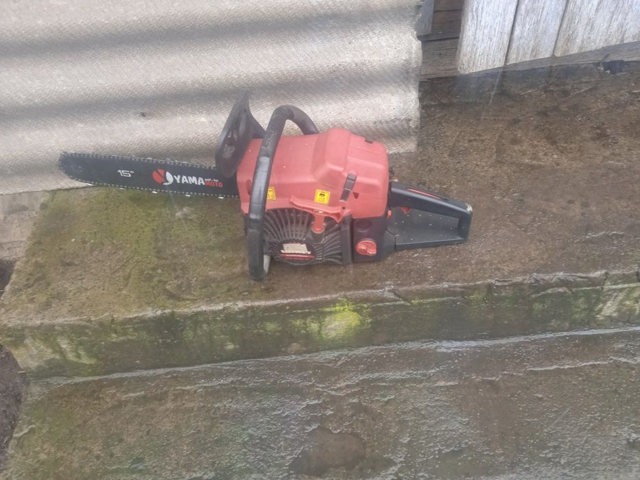 Продам бензопилу Віталс