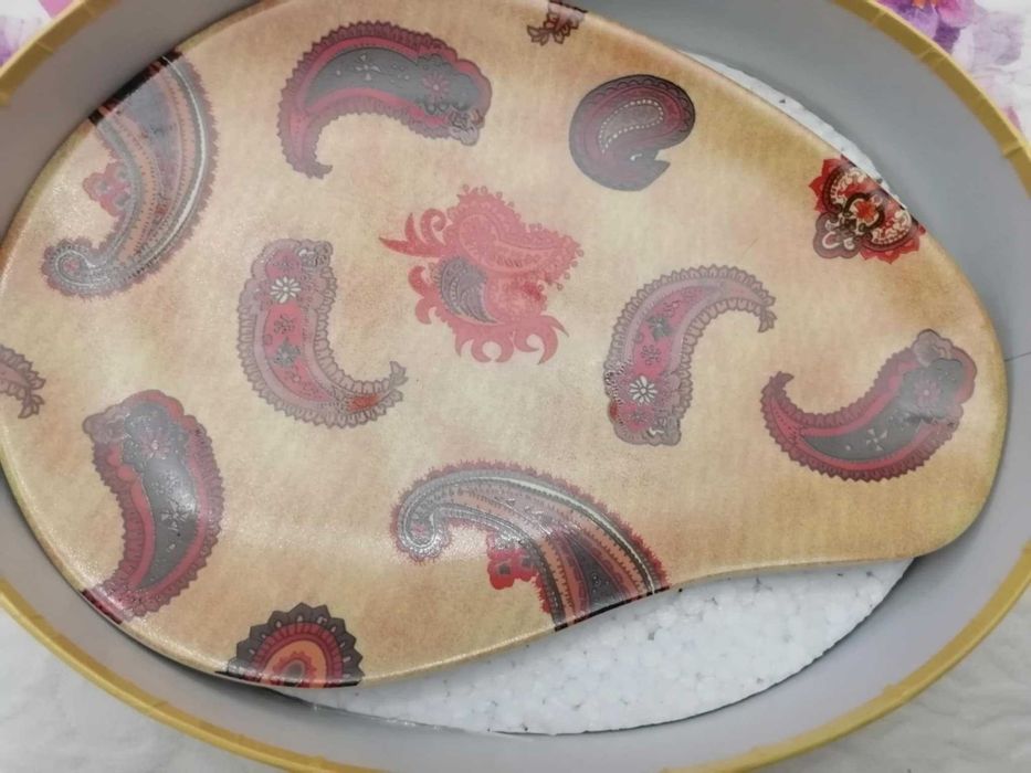 Caixa com 2 pratos com cornucópias - Novo