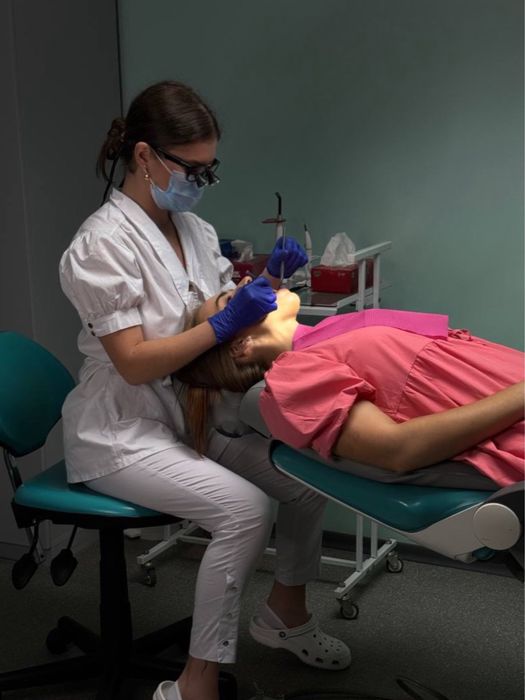 Стоматолог . Оболонь. Лікування карієсу, проф. гігієна , відбілювання