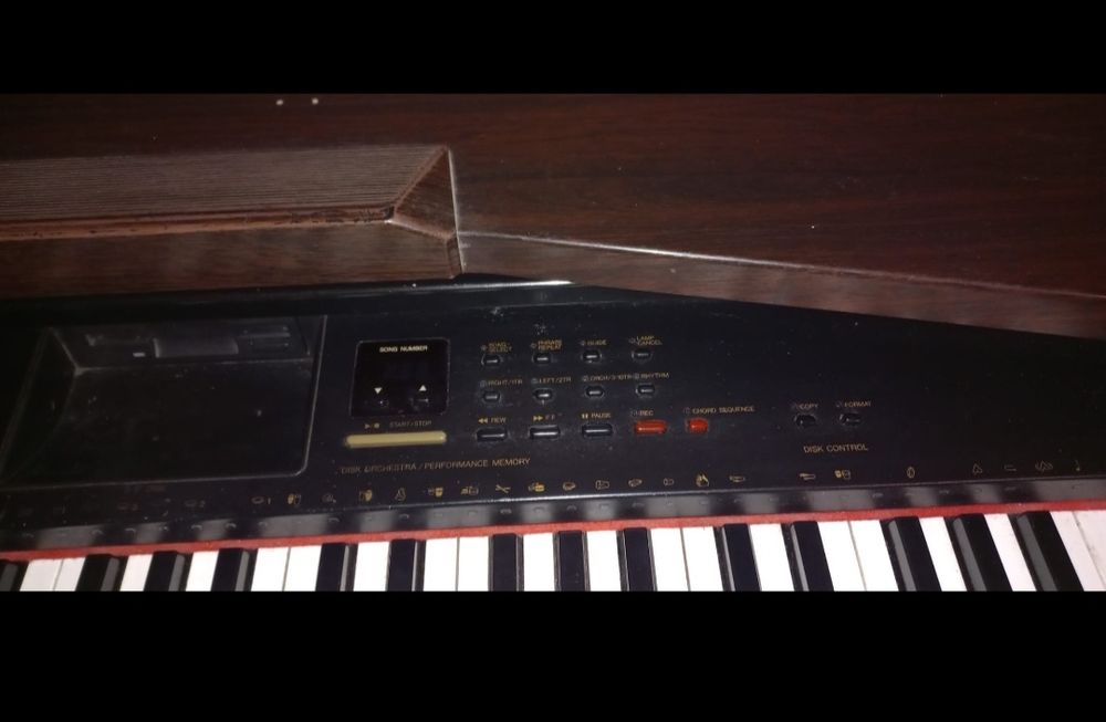 Yamaha clavinova CVP 87A