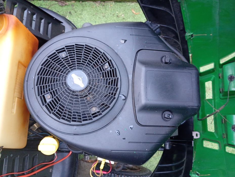 Traktorek kosiarka Castel Garden 22KM Briggs 2 cyl.V Hydro kosz na tra