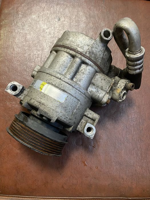 Компресор кондиціонера Nissens 890048 (Volkswagen T5)