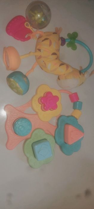 Vendo conjunto de jogos para bebés