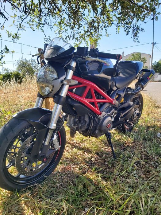 Ducati Monster 796 ABS