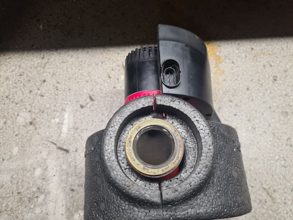 Pompa grundfos magna 32-60 z ociepleniem.