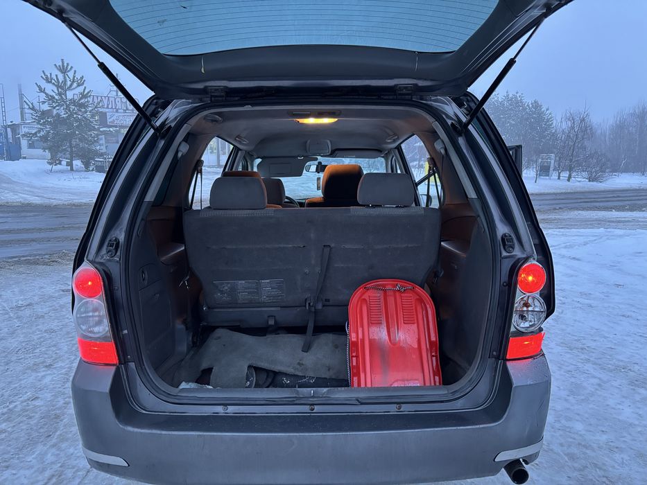 Mazda MPV  6+1  2005 автмат  газ/бенз