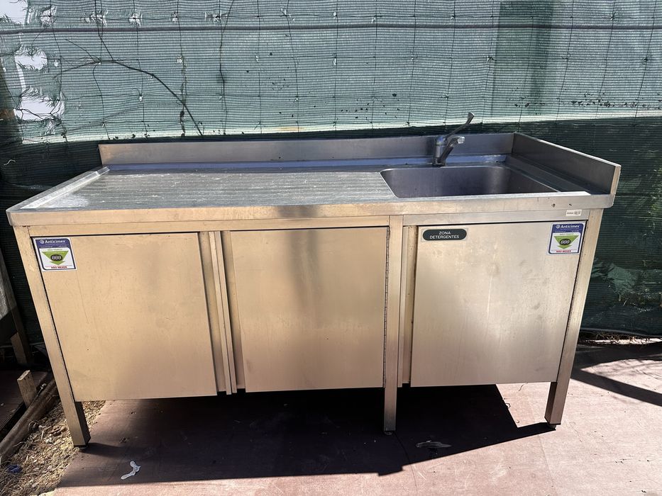 Bancada em inox com cuba
