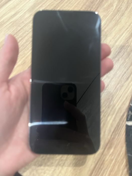 Продам iPhone 13 Pro на 256Гб