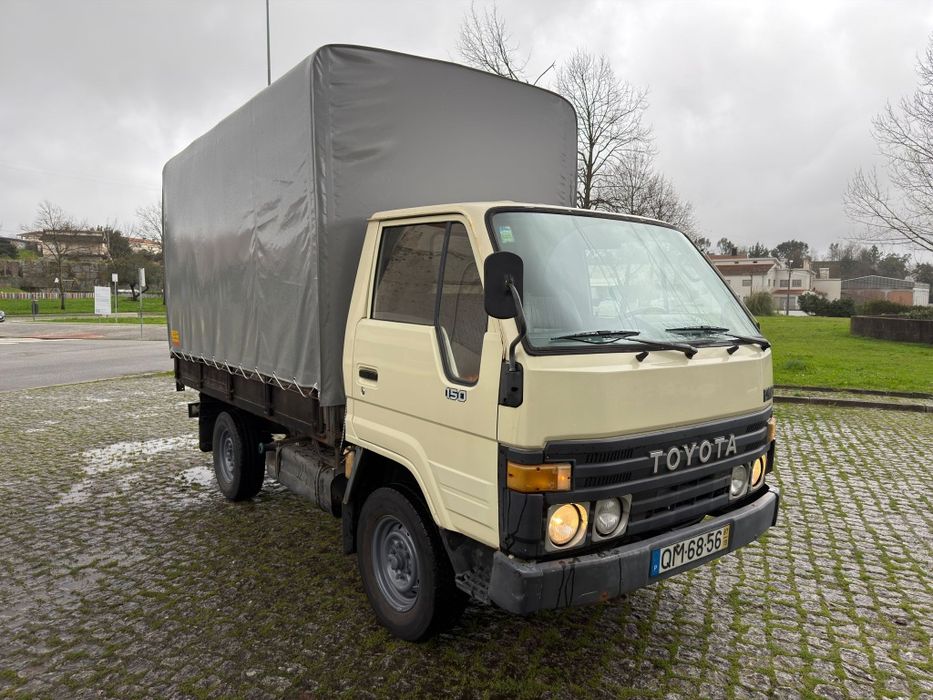 Toyota Dyna 150 Em Estado de Nova
