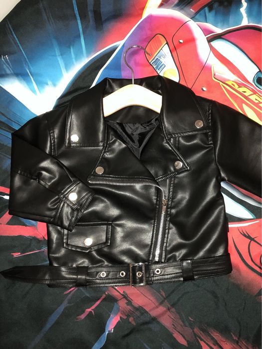 Крута шкіряна куртка,стан нової