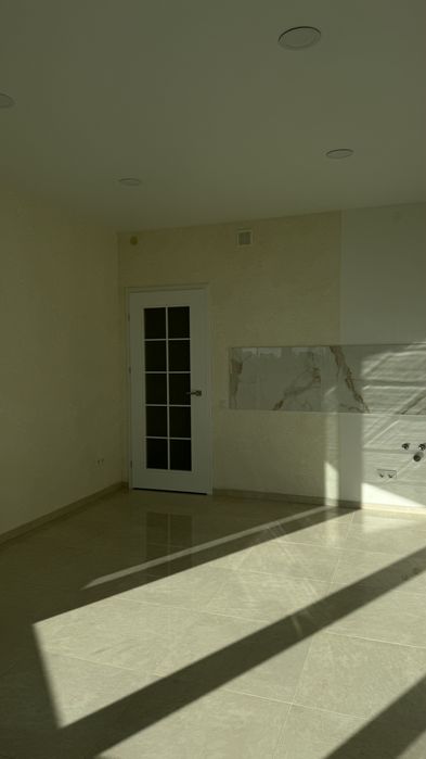 Терміновий продаж 2-кімнатна квартира 70м2  в зданому будинку з ремонтом.ЖК Нова Європа