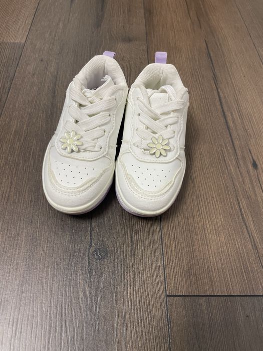 Кросівки для дівчинки 25 розмір