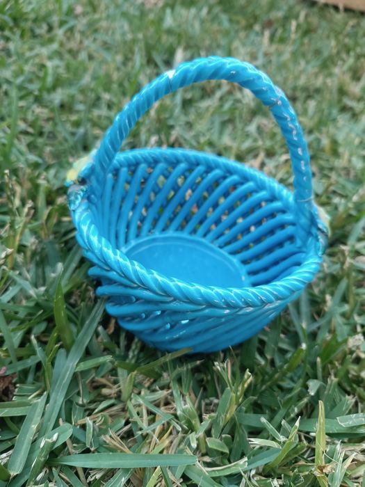 Cestinha decorativa, antiga