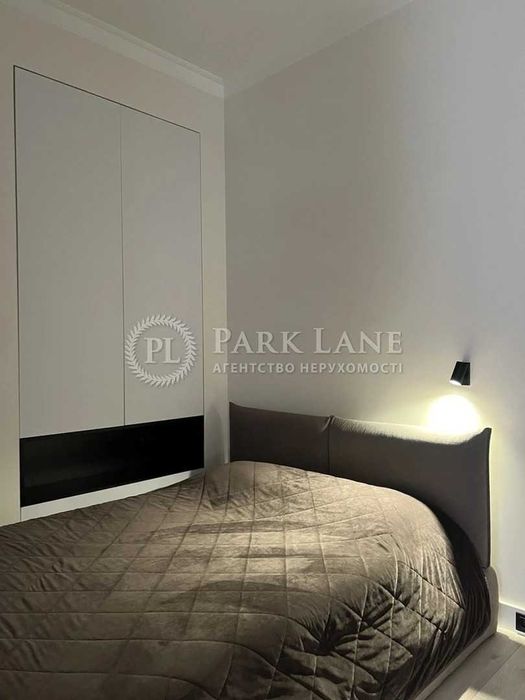 Продаж квартири в історичному центрі, ремонт до револ.