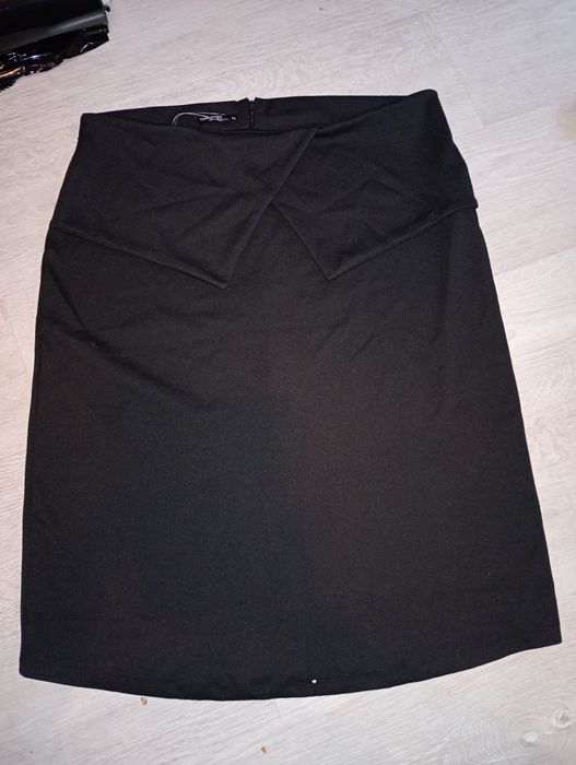 Czarna elegancka spódnica damska tom rose rozmiar 46