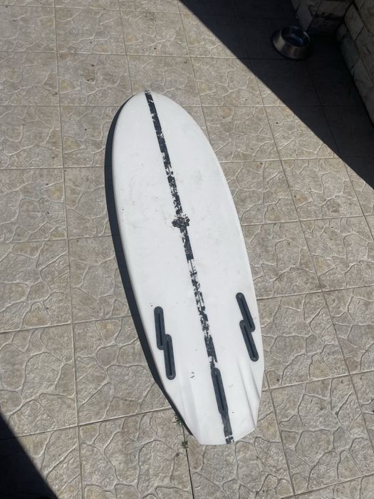 Prancha de surf nothing 5’3 Twin