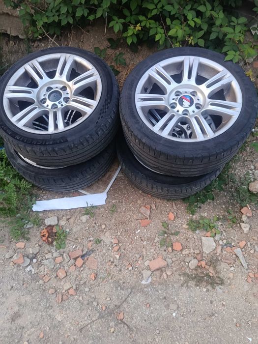Quero vender umas jantes 17 da BMW com pneus