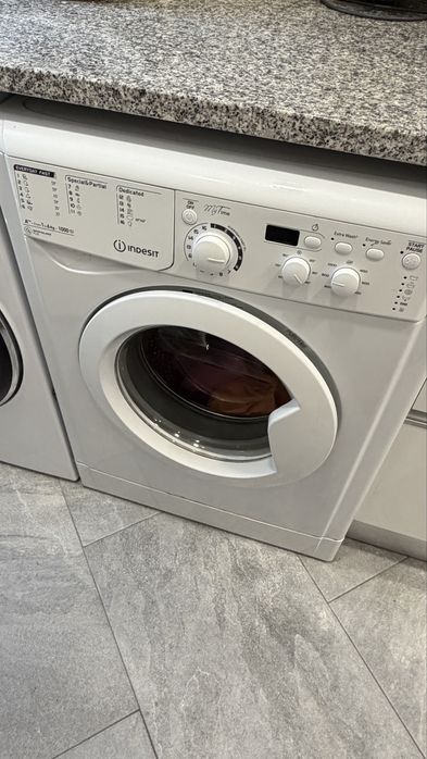 Maquina lavar roupa INDESIT 6 kg