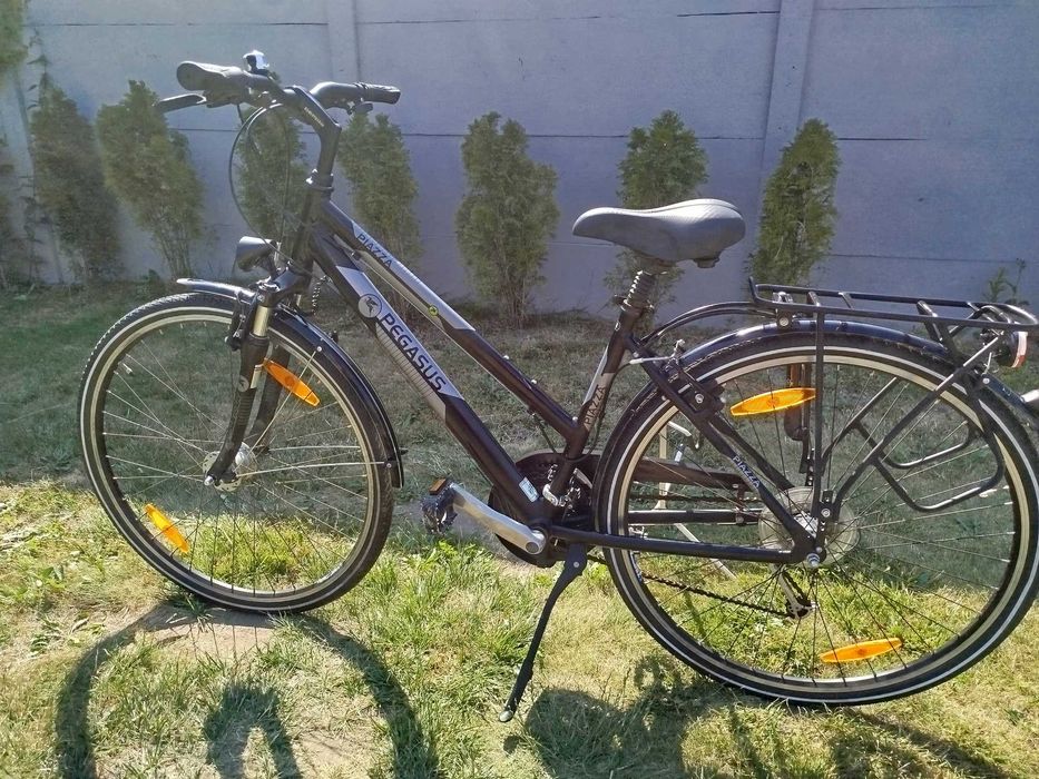 Rower Trekkingowy Miejski PEGASUS PIAZZA Koła 28 Cali Rama Alu 45 cm 18 cali Prądnica w Kole