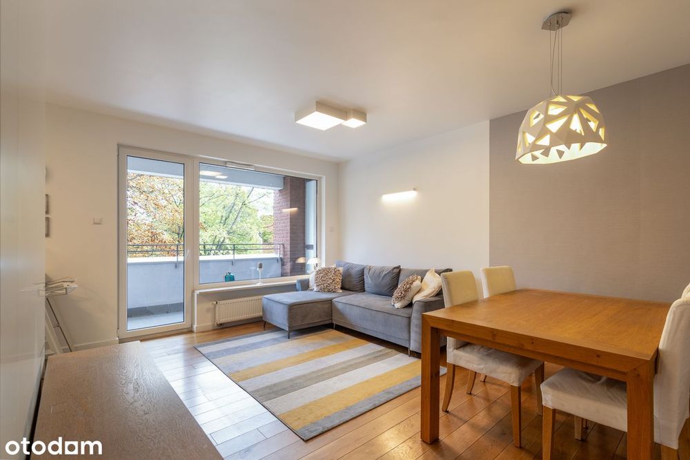 Urokliwy 3 pokojowy apartament na Wojskowej 7