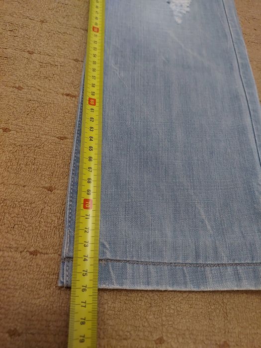 Джинсы женские прямые светлые голубые рваные рванка тертые р. S-M